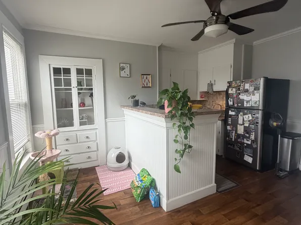 279 Webster St #1, Boston, MA 02128