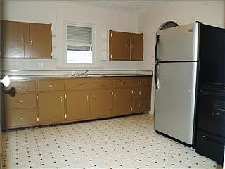5th image of 633 Fair Ave