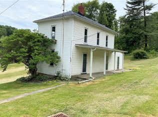200 Gordon St, Bowerston, OH 44695