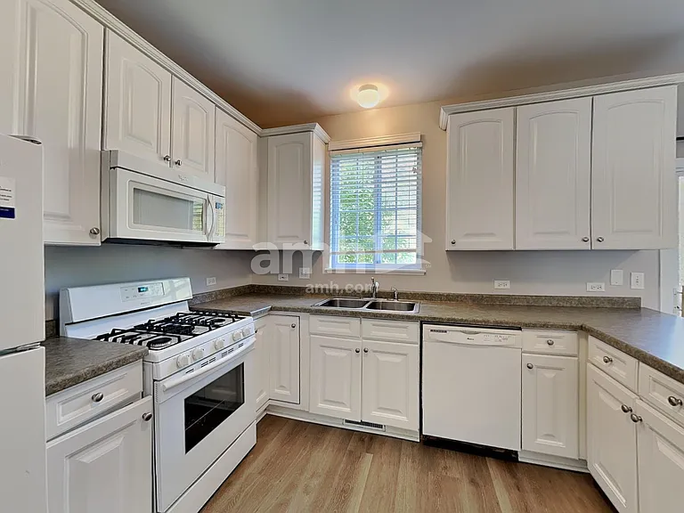 312 Evergreen Cir — Photo 3