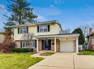 1317 Knollwood Rd, Deerfield, IL 60015