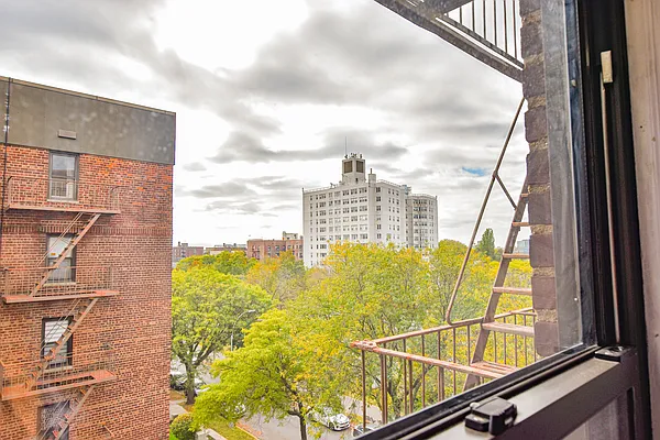 Sold by Remax Edge | media 24