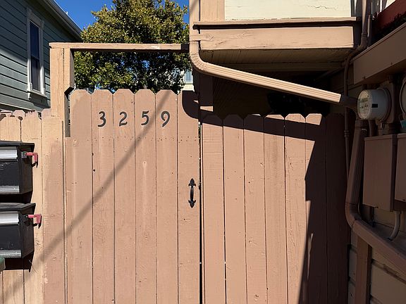 2nd image of 3259 Encinal Ave #B