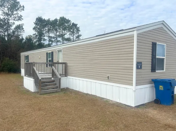 472 Milan Ave, Lumberton, NC 28358