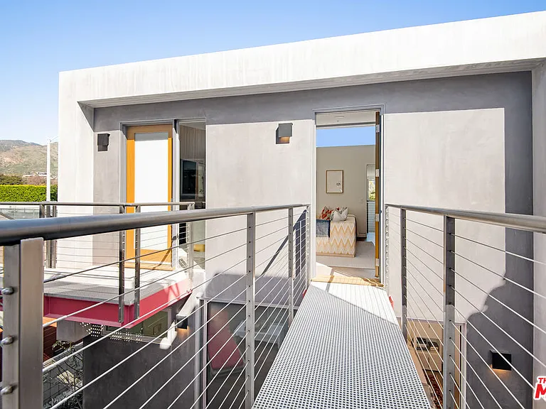23536 Malibu Colony Rd — Photo 30