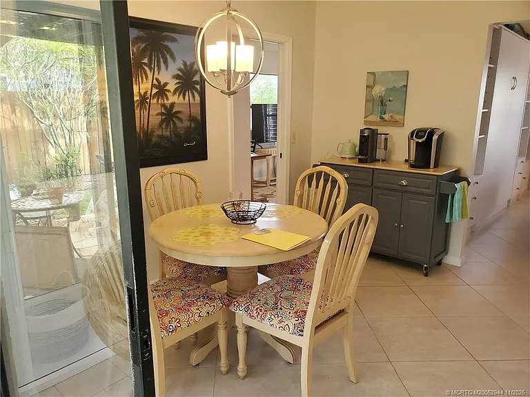 590 NE Lima Vias — Photo 14