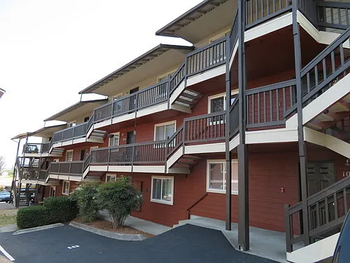 Riverdale Apartments — Photo 19
