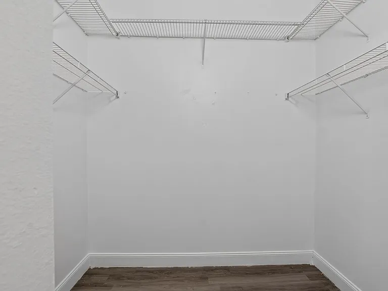 121 Aurelia Ct — Photo 32