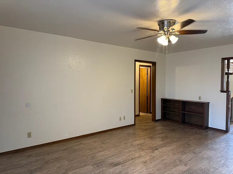 115 Jill Way #115 — Photo 5