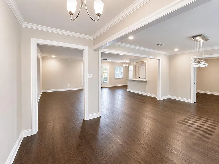 5802 W Bellfort Ave — Photo 4