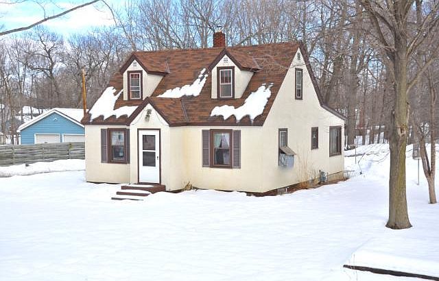 1st image of 3978 Clover Ave