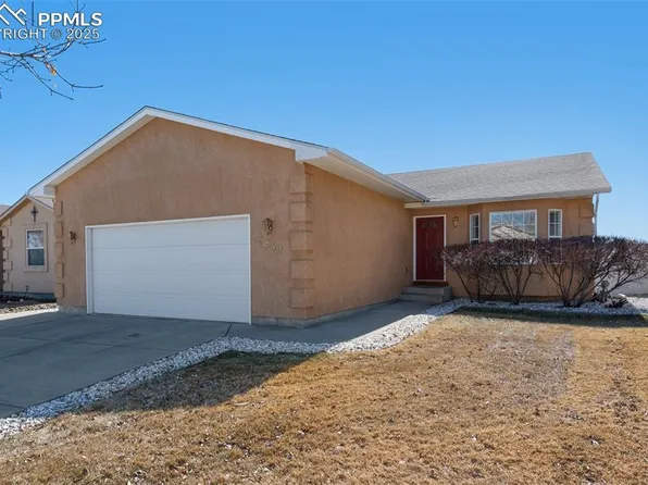 3840 Pronghorn Ln, Pueblo, CO 81005
