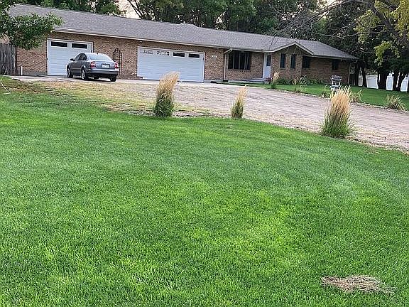 2nd image of 9420 Lakeview Dr