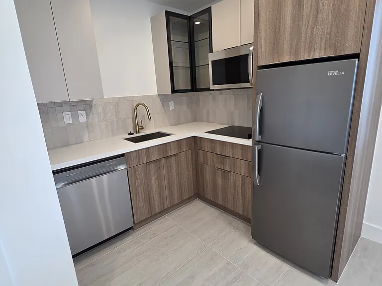 1301 NE 13th Ave #21 — Photo 1