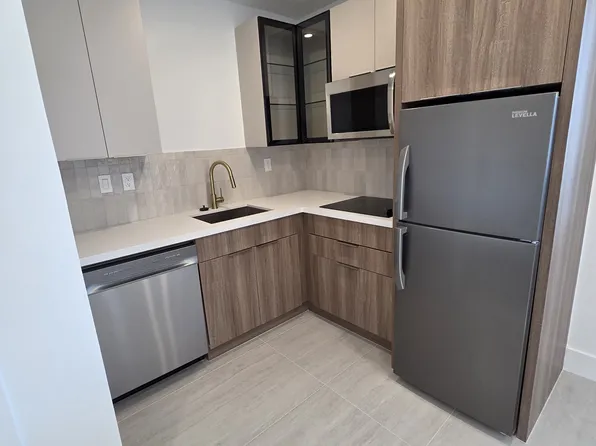 1301 NE 13th Ave APT 21, Fort Lauderdale, FL 33304