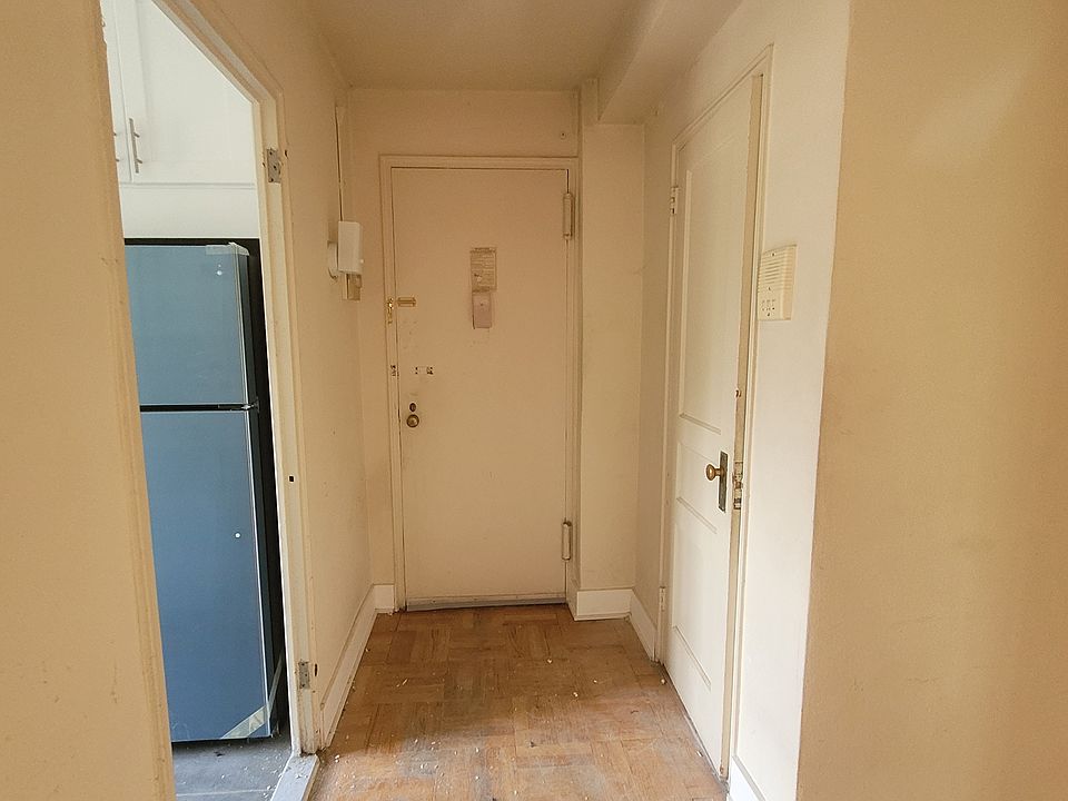 1st image of 5819 183rd St #3C