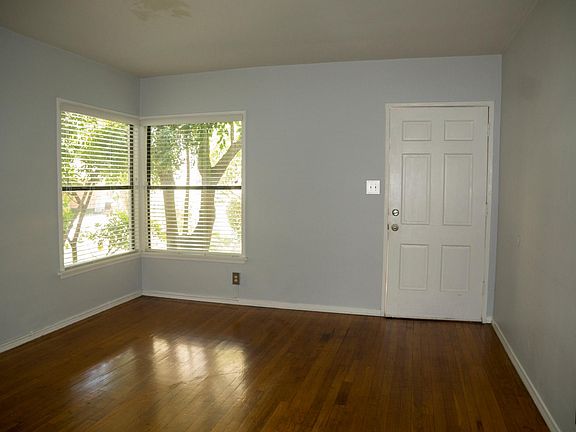 Living Area, Front Entry