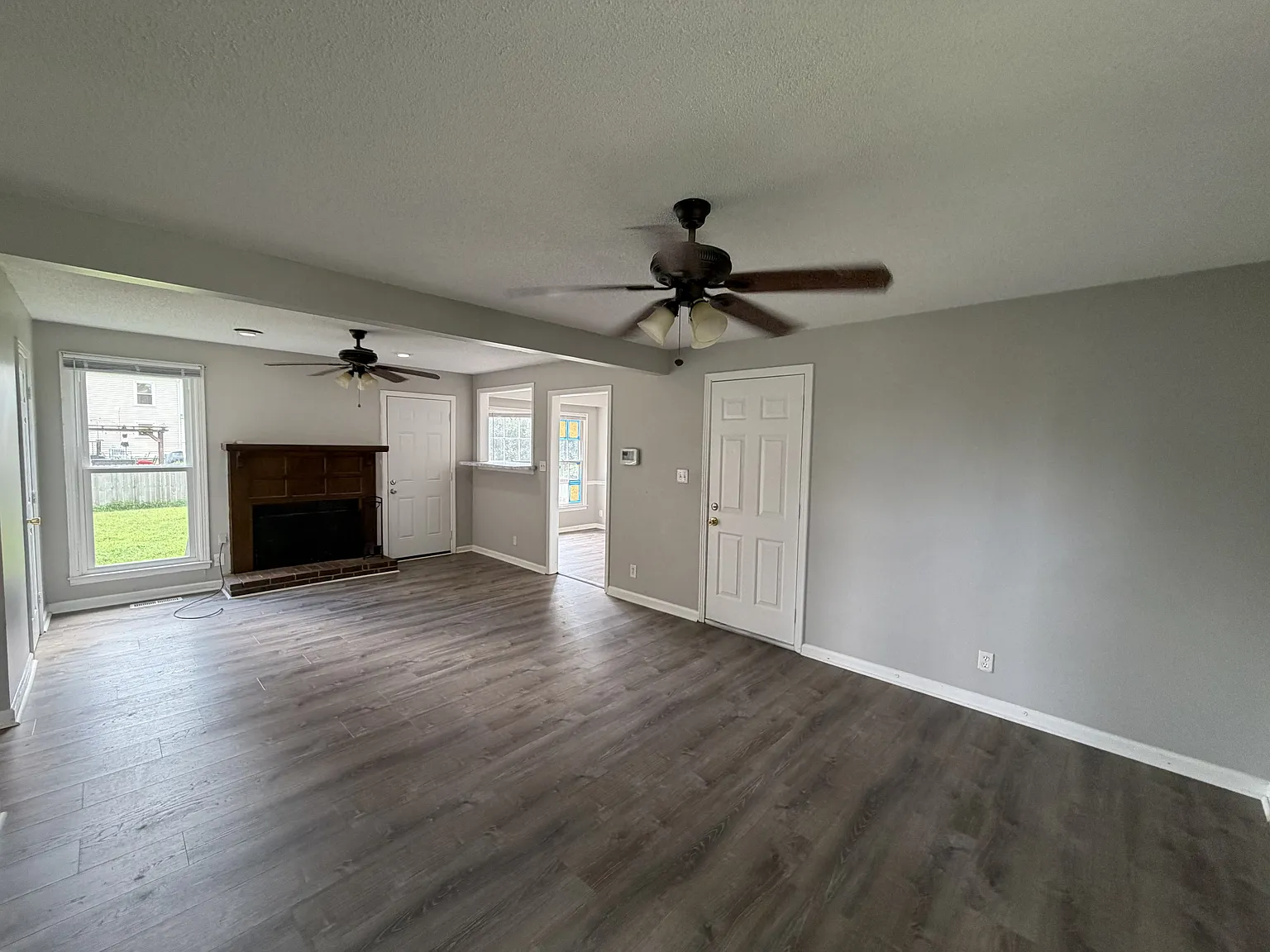 3 bed, 2.5 bath, 1550 sqft, $1,475 — Photo 3