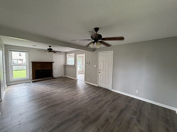 3rd image of 3409 Minor Dr