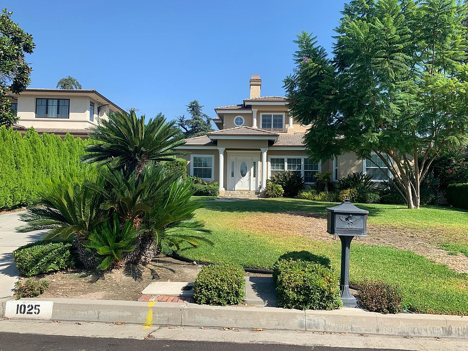 1st image of 1025 Coronado Dr