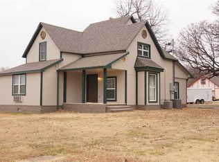 901 Holly St, Perry, OK 73077