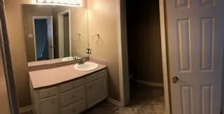 3905 High Pointe Dr — Photo 9