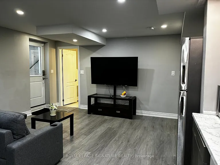 Overholt Dr — Photo 6