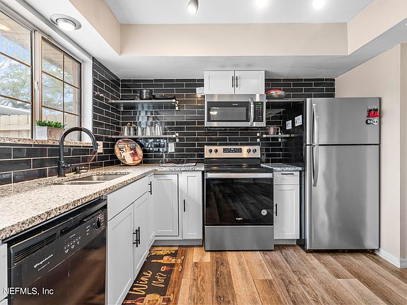 3rd image of 8138 SUTTON Place E