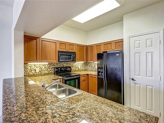5th image of 20272 Royal Villagio Ct