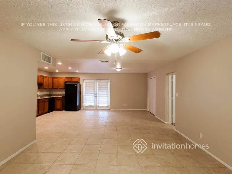 1800 W Mountain View Cir — Photo 3