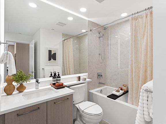 4th image of 518 Clarke Rd #3305