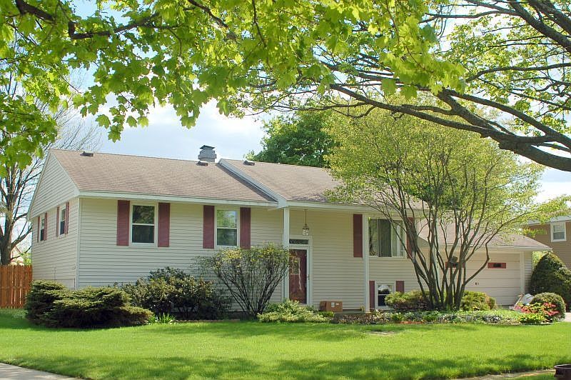 1st image of 3046 Canterbury Dr