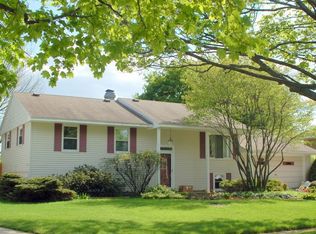 3046 Canterbury Dr, Bay City, MI