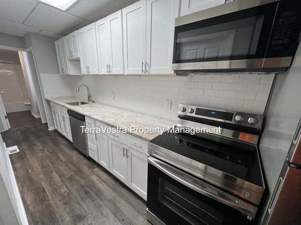 427 S Main St #B