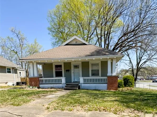 312 N Independence St, Pleasant Hill, MO 64080