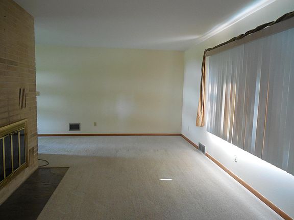 4th image of 3066 S 49th Ave