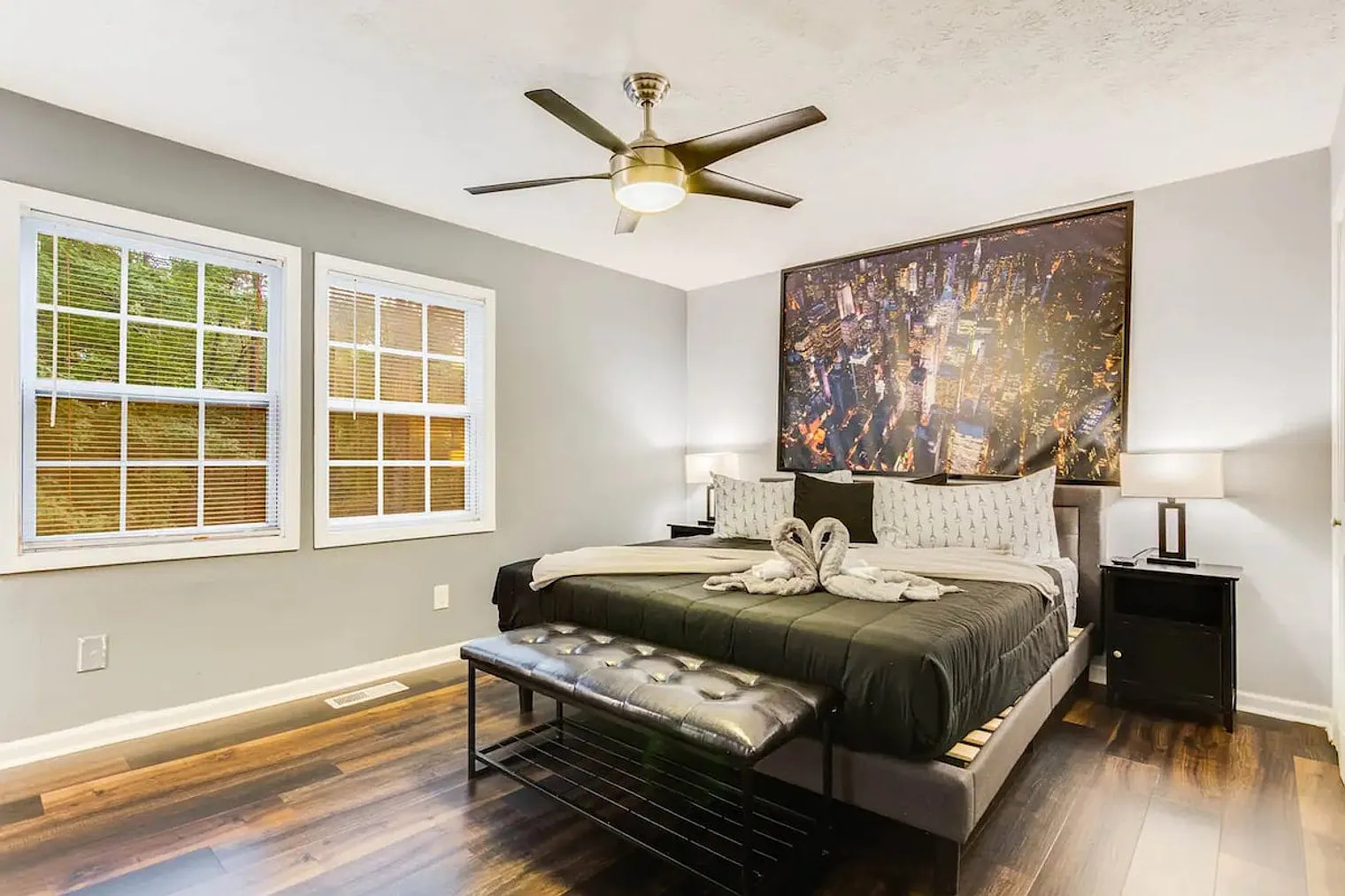 5 bed, 3.0 bath, 2766 sqft, $5,680 — Photo 3