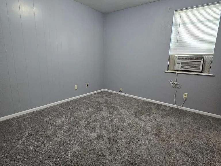 610 Washington St — Photo 4