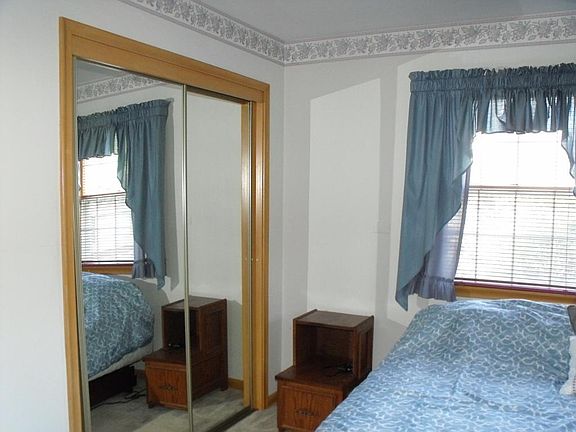 5th image of 3700 Howard Ave