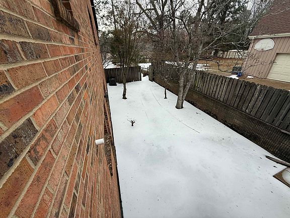 3rd image of 765 Sweetbrier Rd