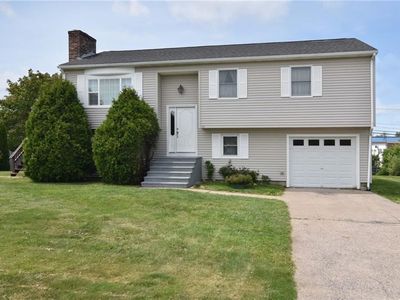 36 Summit Rd, Narragansett, RI, 02882