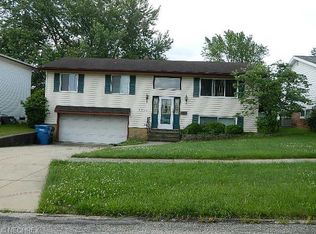 3309 Nottingham Dr, Parma, OH