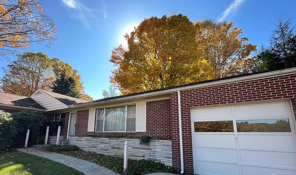 2504 Grandview Ave, Bluefield, WV 24701 MLS 52674 Zillow