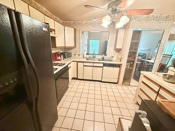4th image of 535 Saratoga Pl