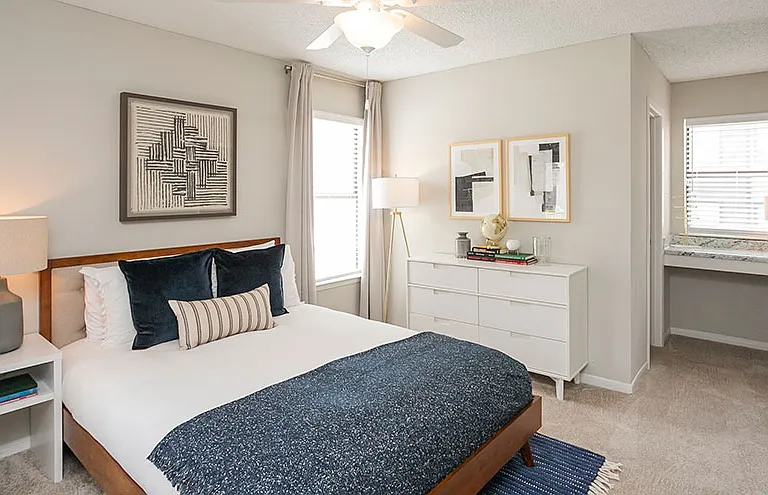 Residences at Glenview Reserve Apartment Homes — Photo 11