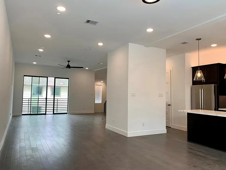 5716 Maxie St — Photo 3