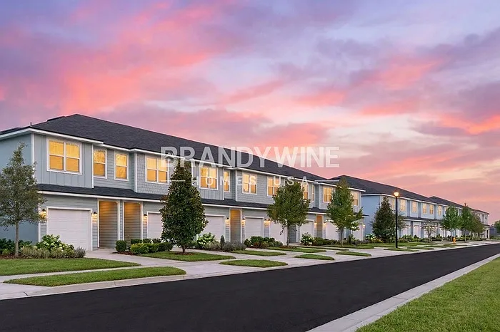 4 bed, 2.5 bath, 1549 sqft, $2,149 — Photo 2
