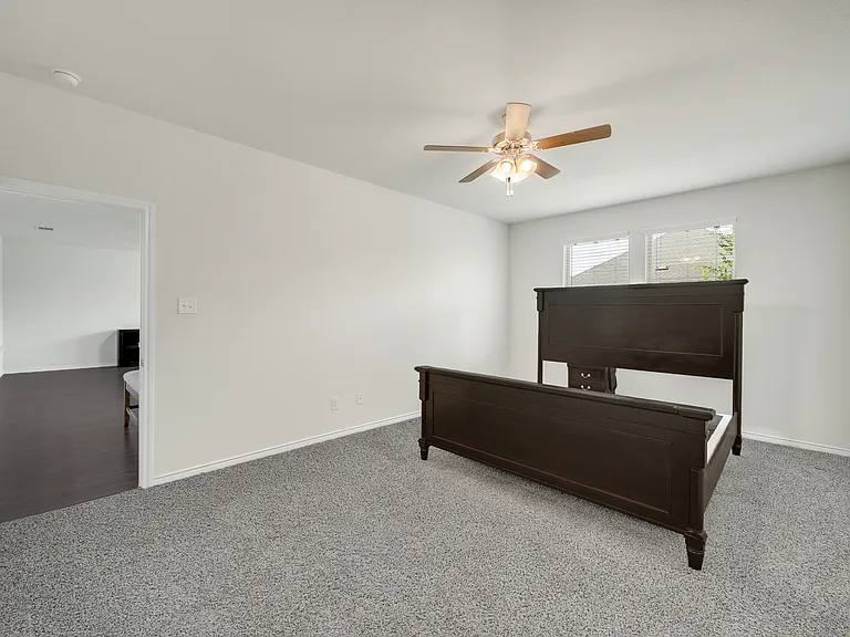 1117 Goldfinch Dr — Photo 8