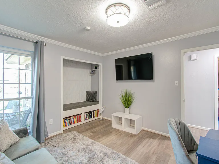 10606 Kirkwren Dr — Photo 16