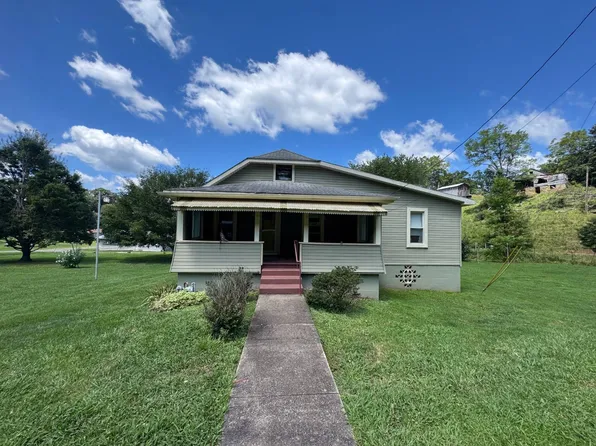 22 Cricket Ln, Cairo, WV 26337